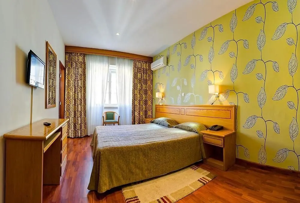 Hotel Avenida Park Lisboa 3*,