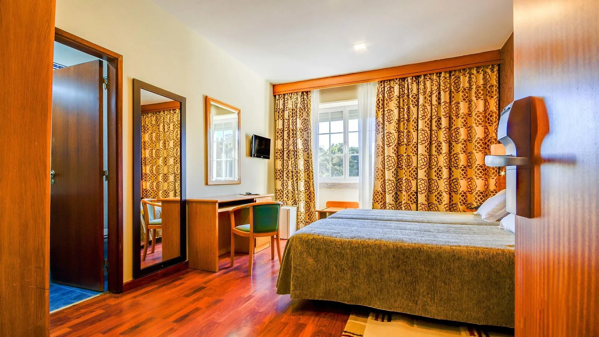 ***  Hotel Avenida Park Lisbon Portugal