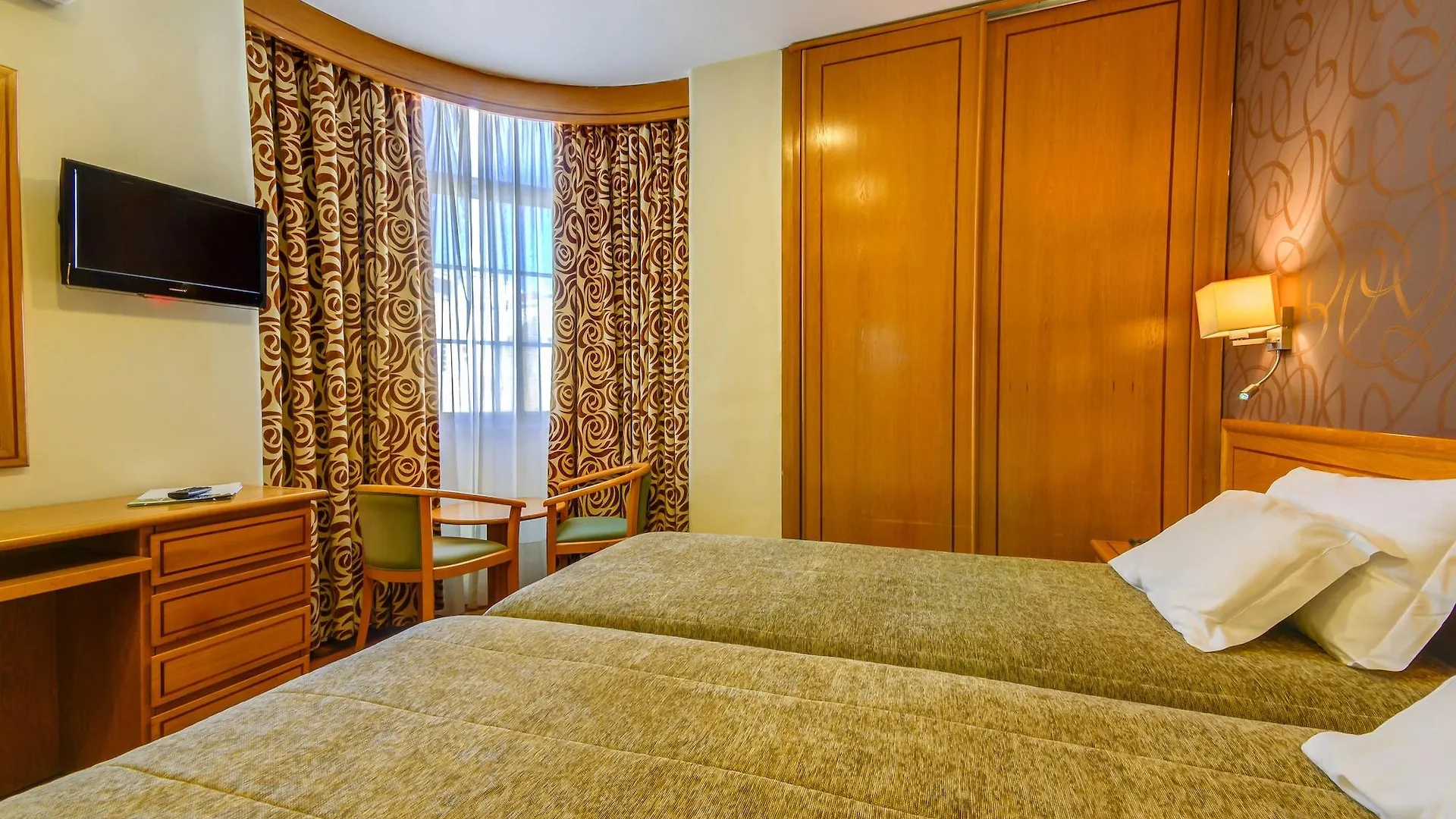 Hotel Avenida Park Lisbon 3*,